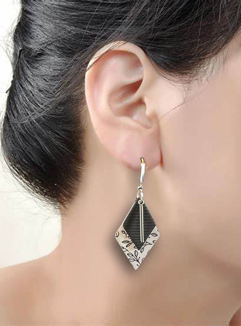 Patterned Diamond Dangles
