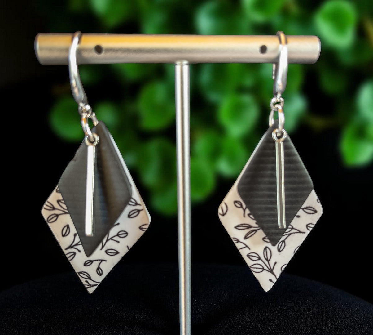 Patterned Diamond Dangles